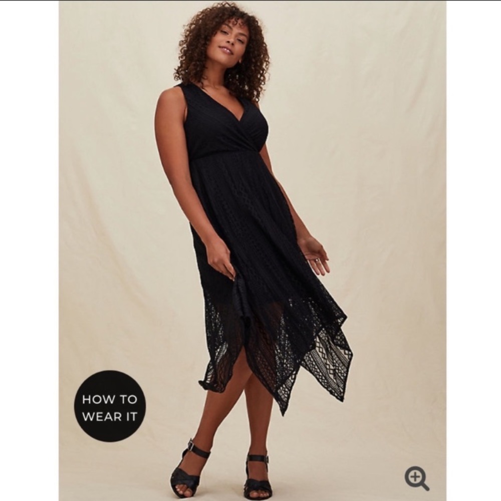 BNWT- Black lace dress Size O in Torrid